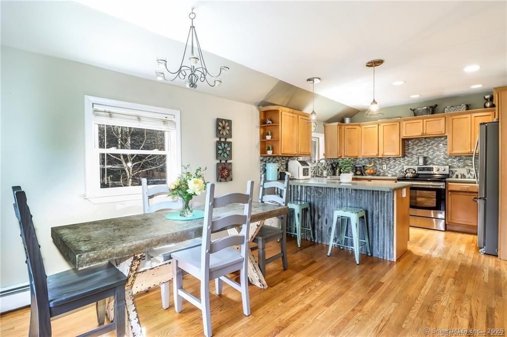 Photo of 34 Transylvania Road, Woodbury, CT 06798 (MLS # 24132918)