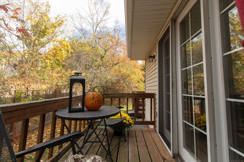 Tiny photo for 7 W Meadow Lane #5, Middletown, CT 06457 (MLS # 24132389)