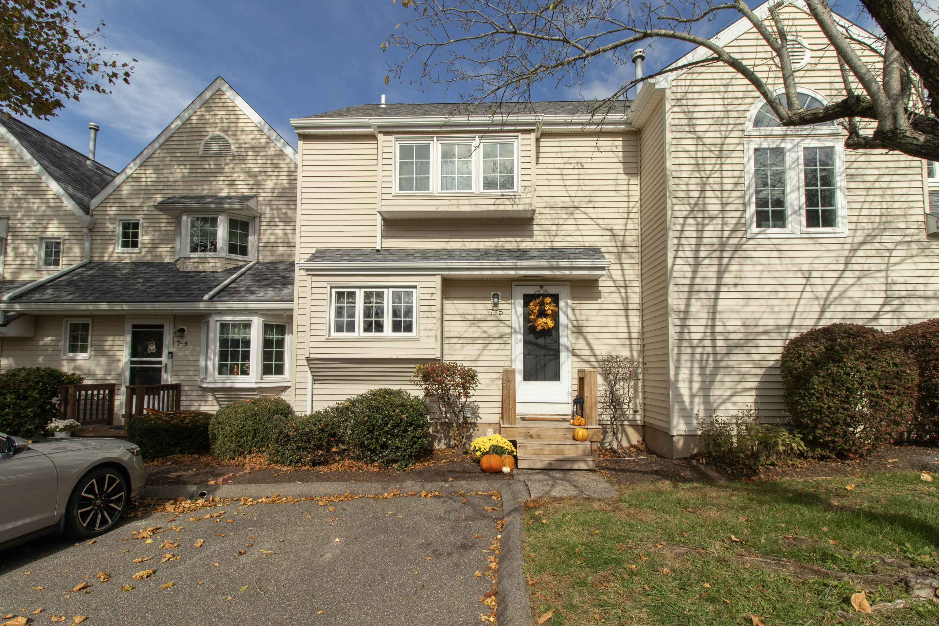 7 West Meadow Lane 5