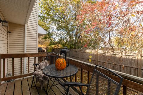 Tiny photo for 7 W Meadow Lane #5, Middletown, CT 06457 (MLS # 24132389)