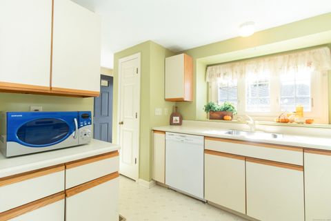 Tiny photo for 7 W Meadow Lane #5, Middletown, CT 06457 (MLS # 24132389)