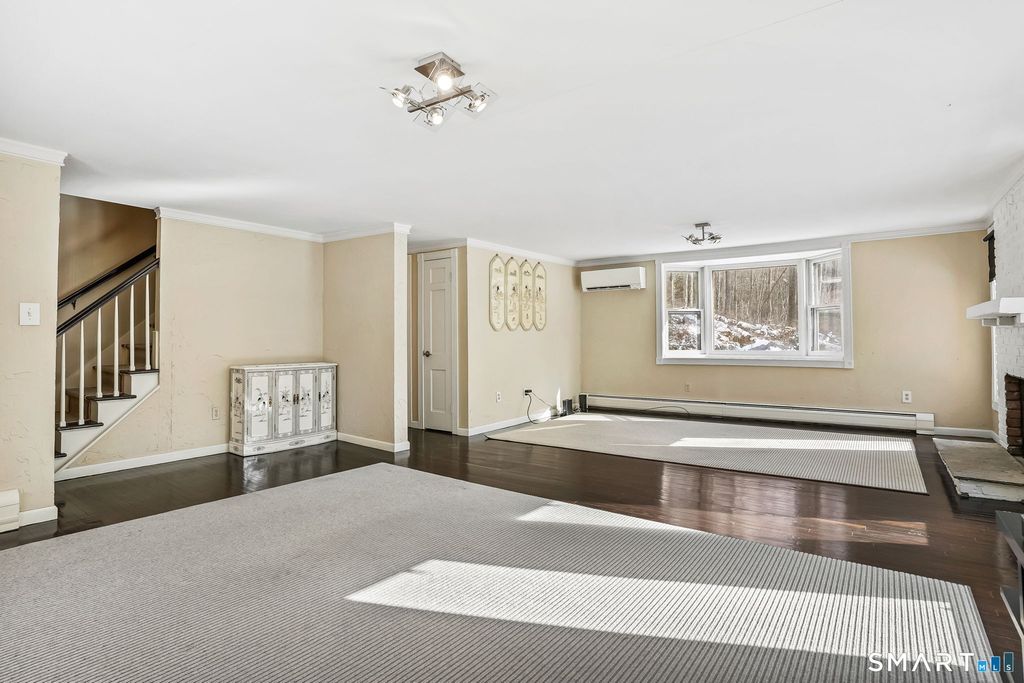 Photo of 12 Skidmore Lane, Newtown, CT 06482 (MLS # 24150730)