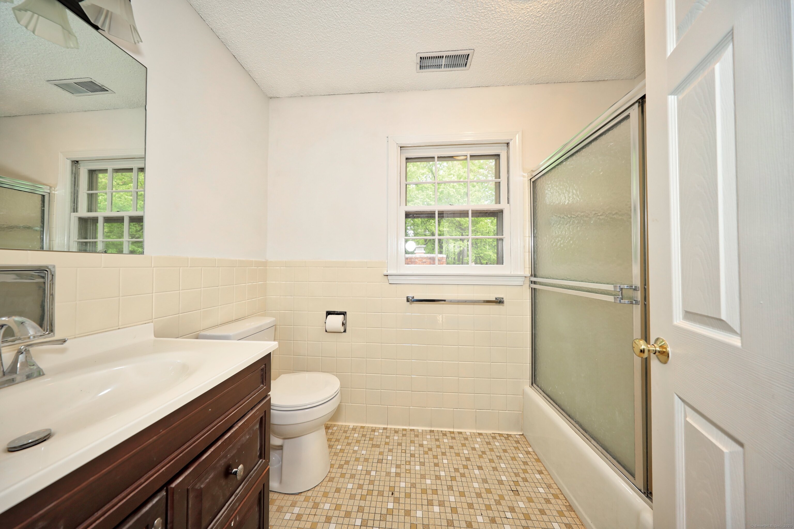 324 Luther Drive, Southbury, Connecticut image 24
