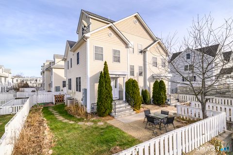 Tiny photo for 34 Ferris Avenue #APT A2, Norwalk, CT 06854 (MLS # 24145088)