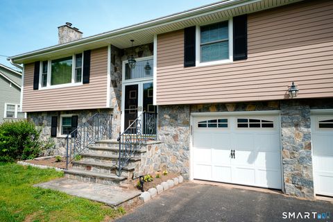 Tiny photo for 40 Orchard Street, Avon, CT 06001 (MLS # 24175741)