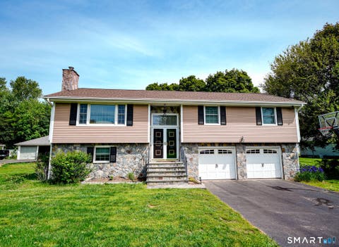 Tiny photo for 40 Orchard Street, Avon, CT 06001 (MLS # 24175741)