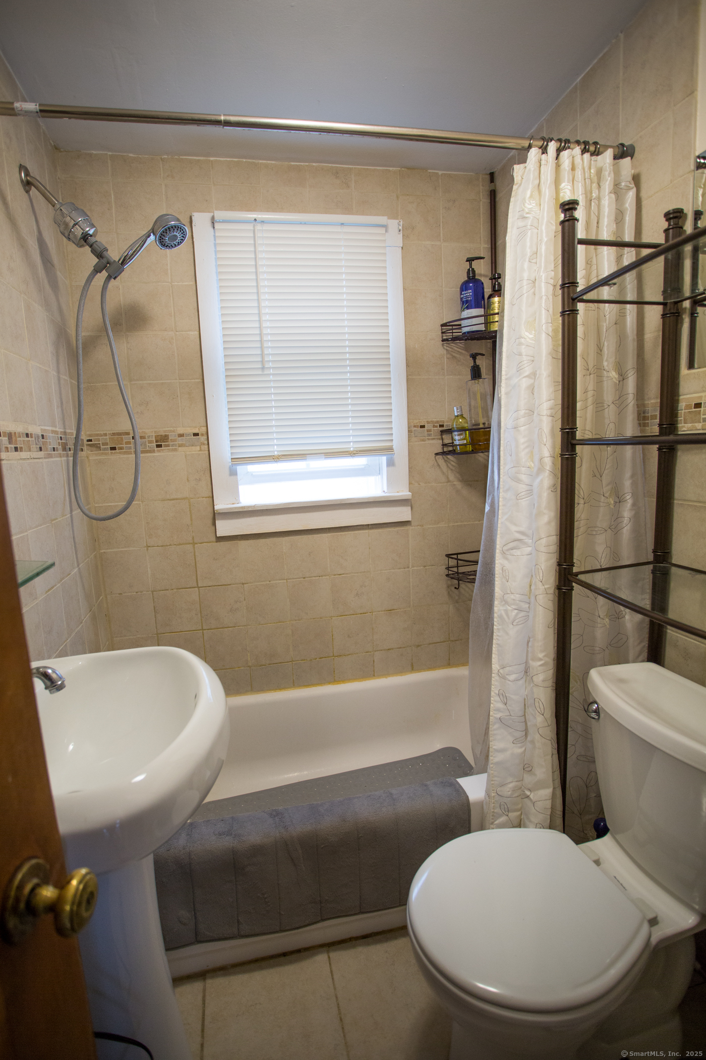 32 Kellogg Street, Brookfield, Connecticut image 12