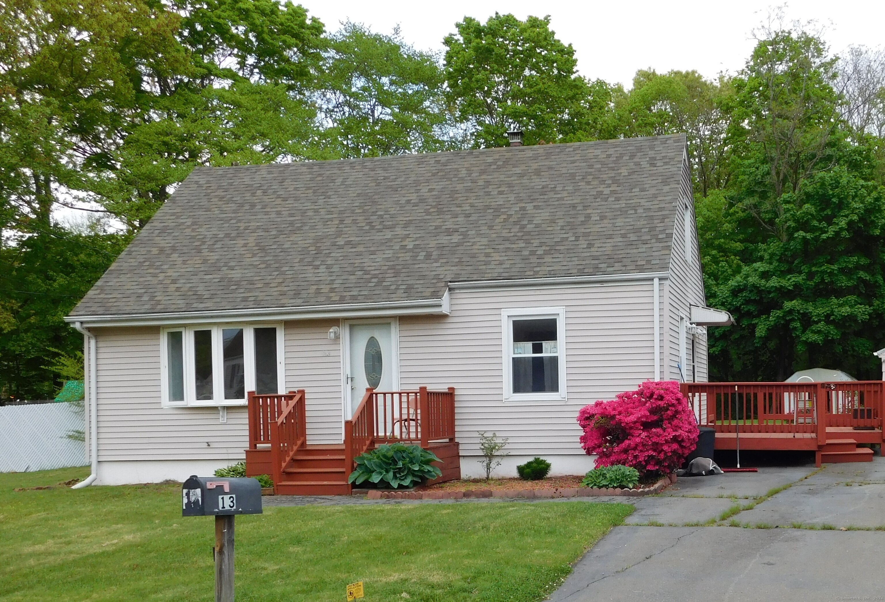 13 Nicholas Drive