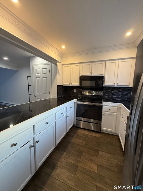 Tiny photo for 111 Aspetuck Village #111, New Milford, CT 06776 (MLS # 24157842)