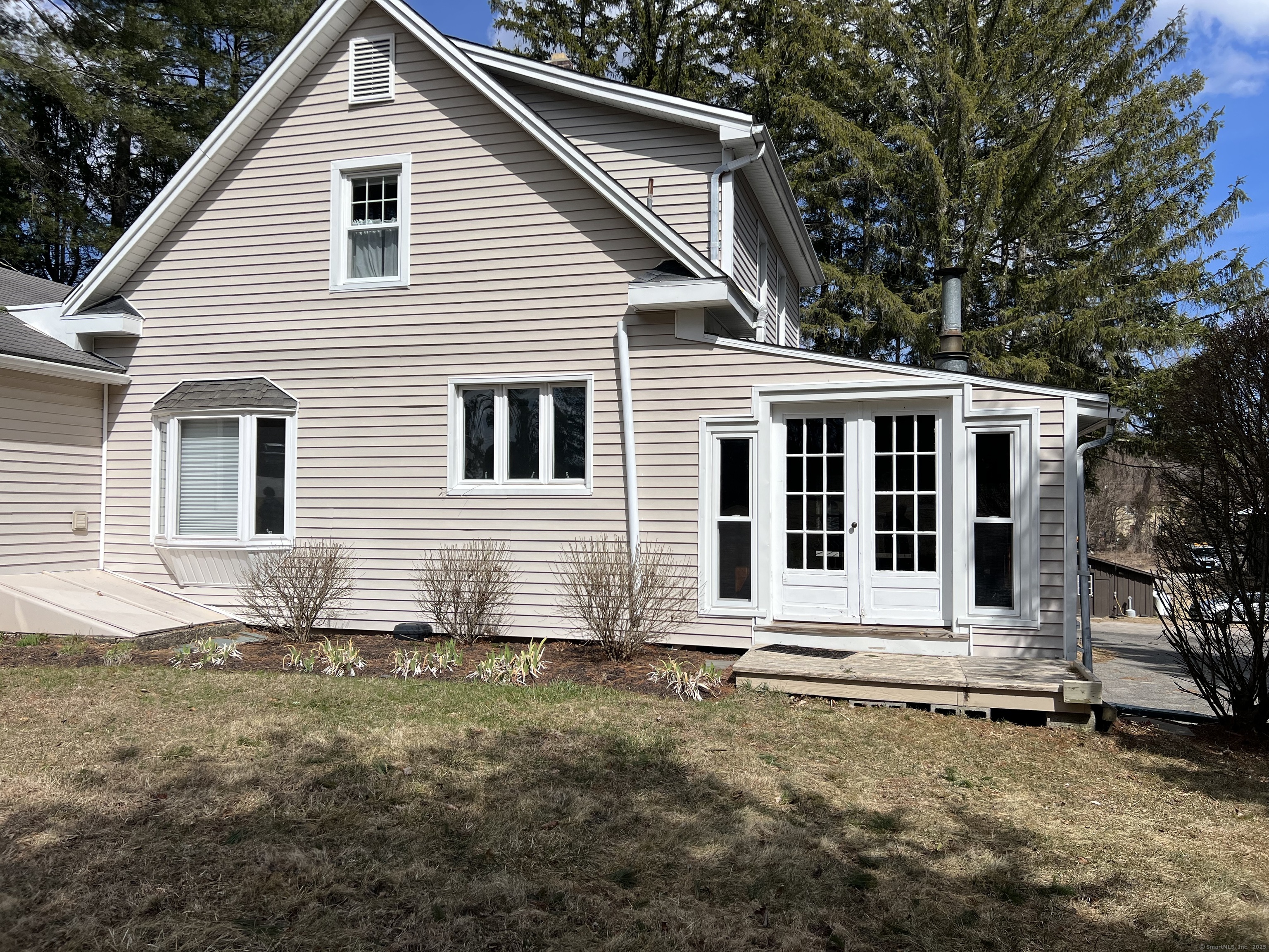 Rental Property at South Road, New Hartford, Connecticut - Bedrooms: 2 
Bathrooms: 2 
Rooms: 7  - $2,200 MO.