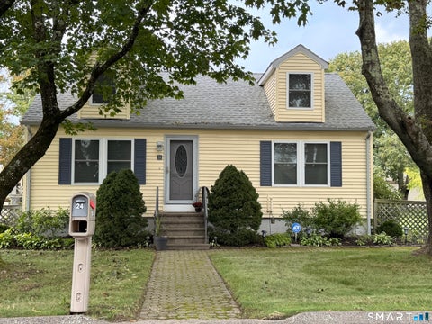 Homes For Rent - 24 Broadway Av Extension<br/> Stonington, CT 06355