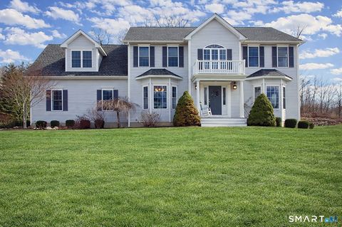 Homes For Sale - 98 Arbor Crossing<br/> East Lyme, CT 06333