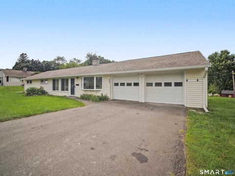 Photo of 401 Juniper Lane, Cheshire, CT 06410 (MLS # 24206266)