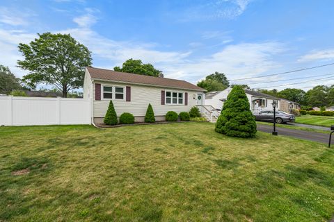 101 Woodvale Road West Haven CT 06516