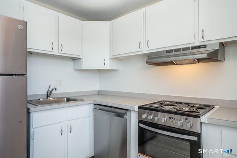 Tiny photo for 239 Old Farms Road #7C, Avon, CT 06001 (MLS # 24168382)