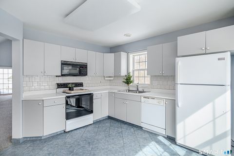 Tiny photo for 92 Sullivan Farm #92, New Milford, CT 06776 (MLS # 24150116)