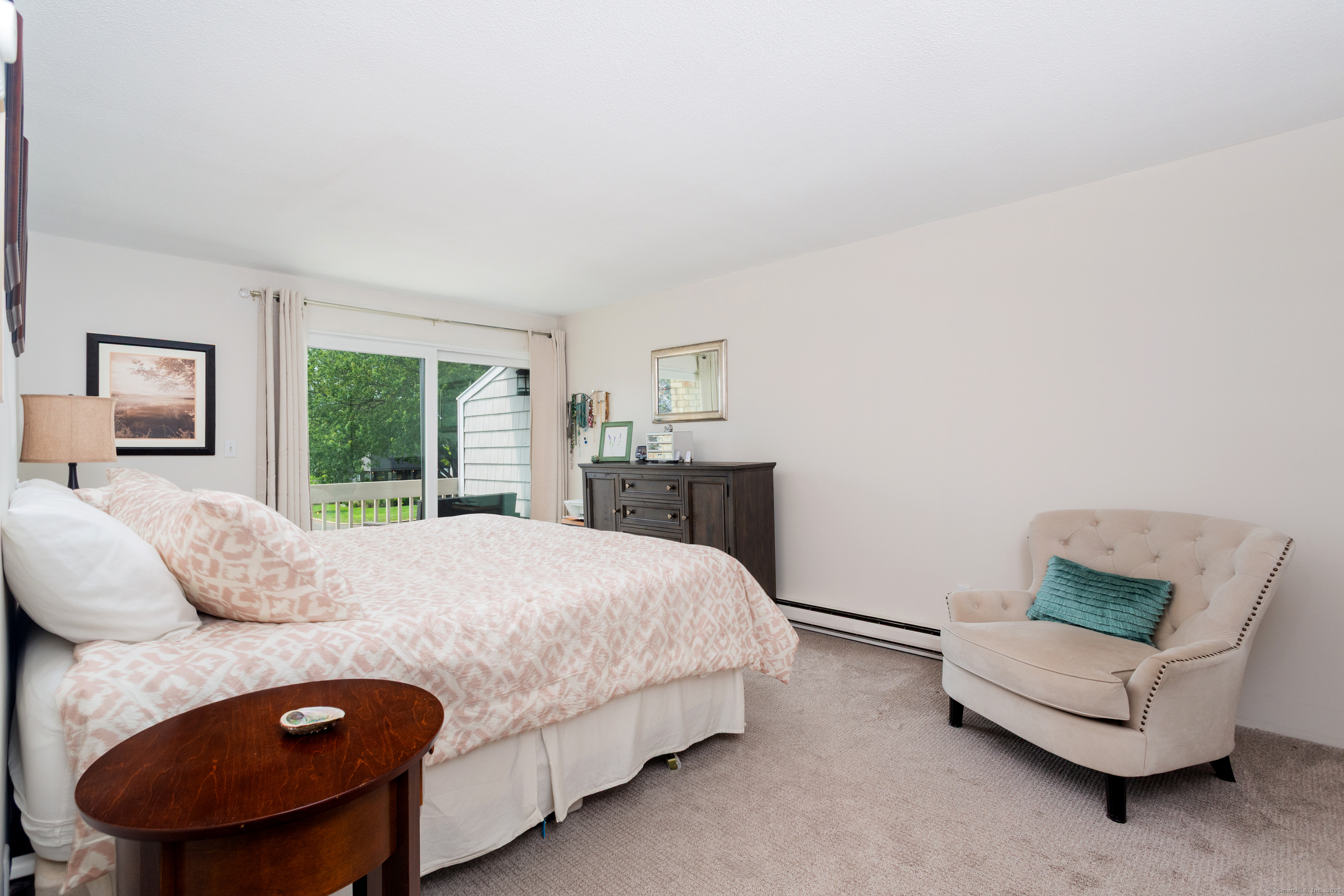 Norwalk, Connecticut 06855, United States, 2 Bedrooms Bedrooms, ,2 BathroomsBathrooms,Residential,Pending,206228