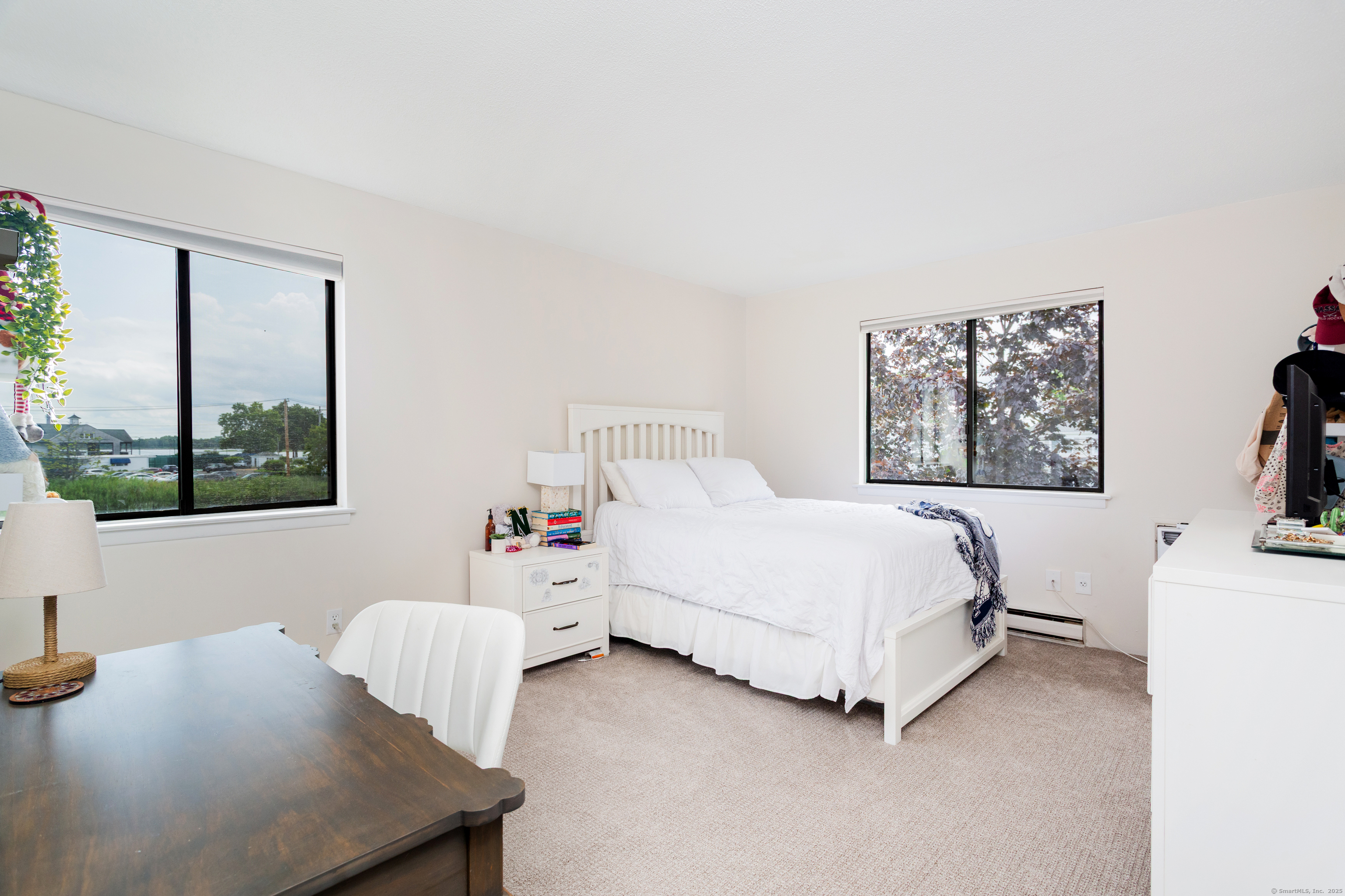 Norwalk, Connecticut 06855, United States, 2 Bedrooms Bedrooms, ,2 BathroomsBathrooms,Residential,Pending,206228