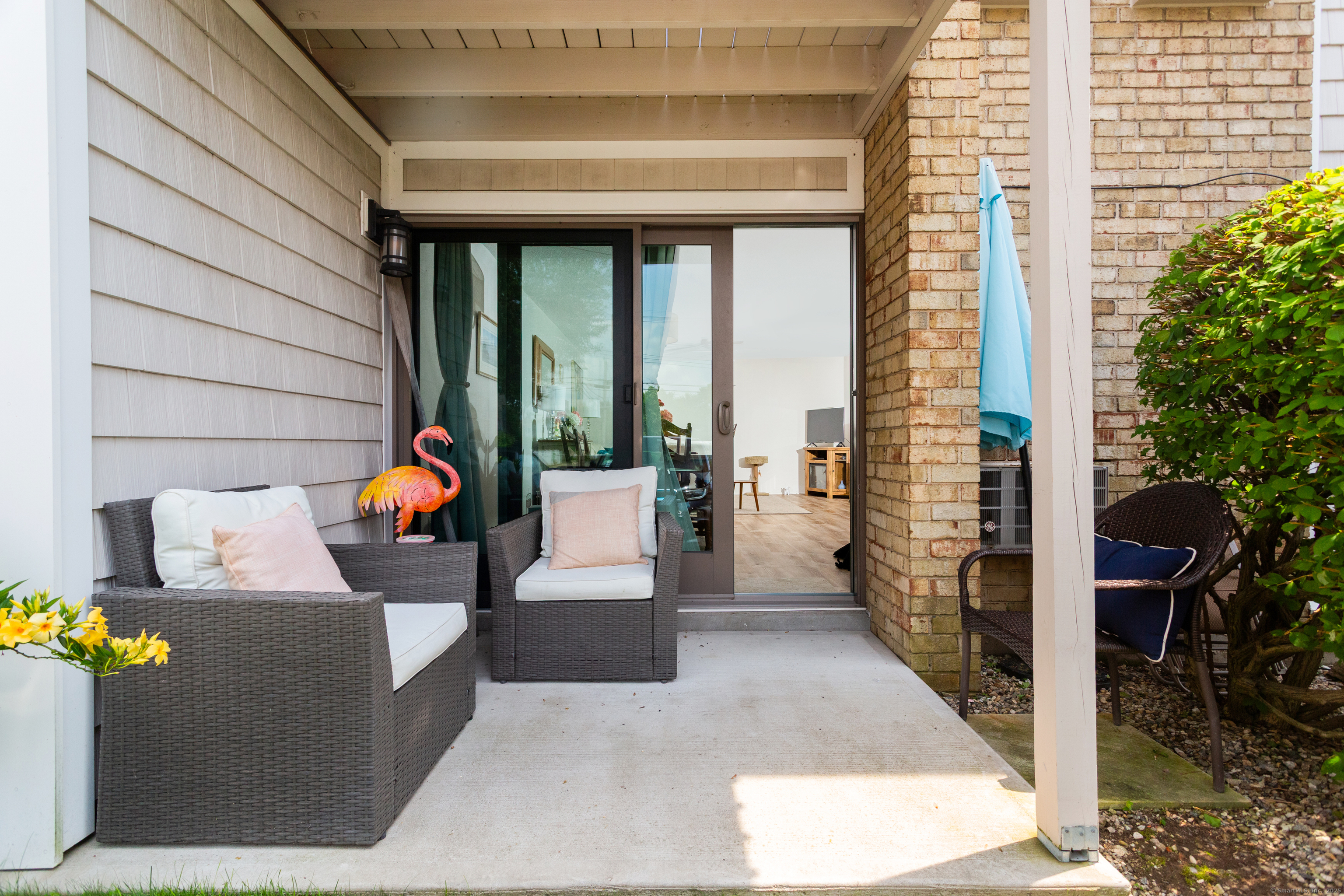 Norwalk, Connecticut 06855, United States, 2 Bedrooms Bedrooms, ,2 BathroomsBathrooms,Residential,Pending,206228