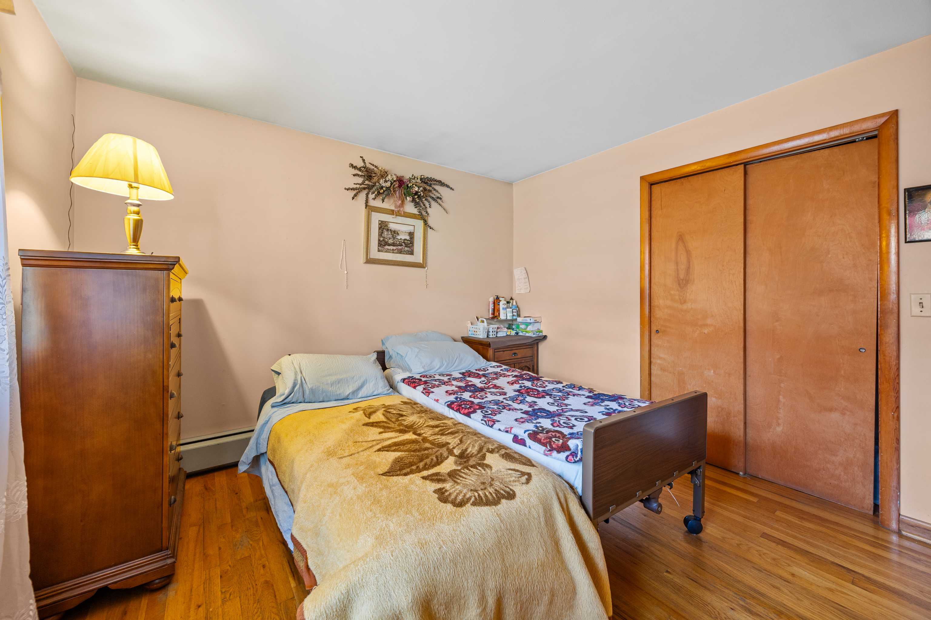 Naugatuck, Connecticut 06770, United States, 2 Bedrooms Bedrooms, ,2 BathroomsBathrooms,Residential,Active,241354