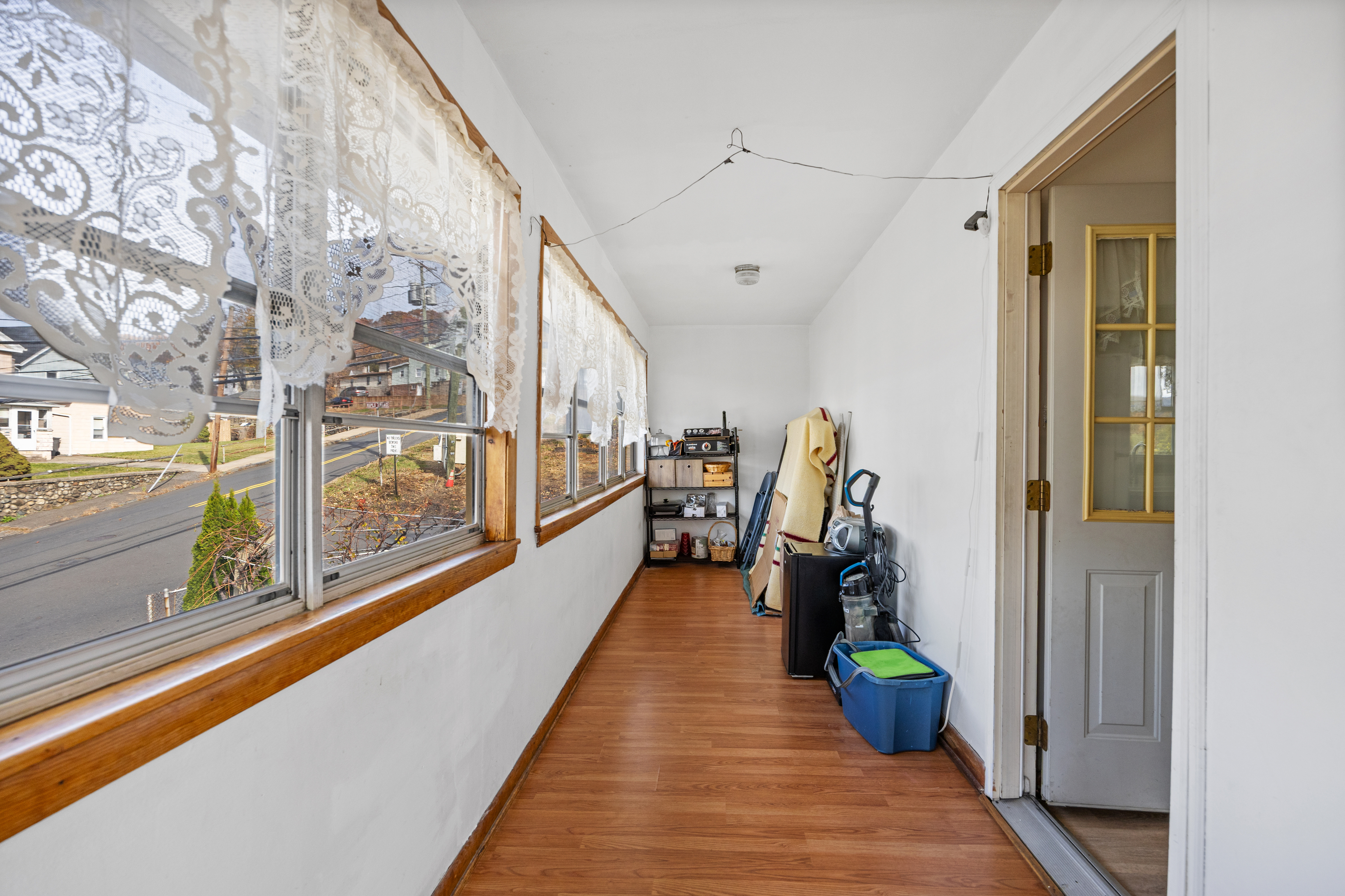 Naugatuck, Connecticut 06770, United States, 2 Bedrooms Bedrooms, ,2 BathroomsBathrooms,Residential,Active,241354