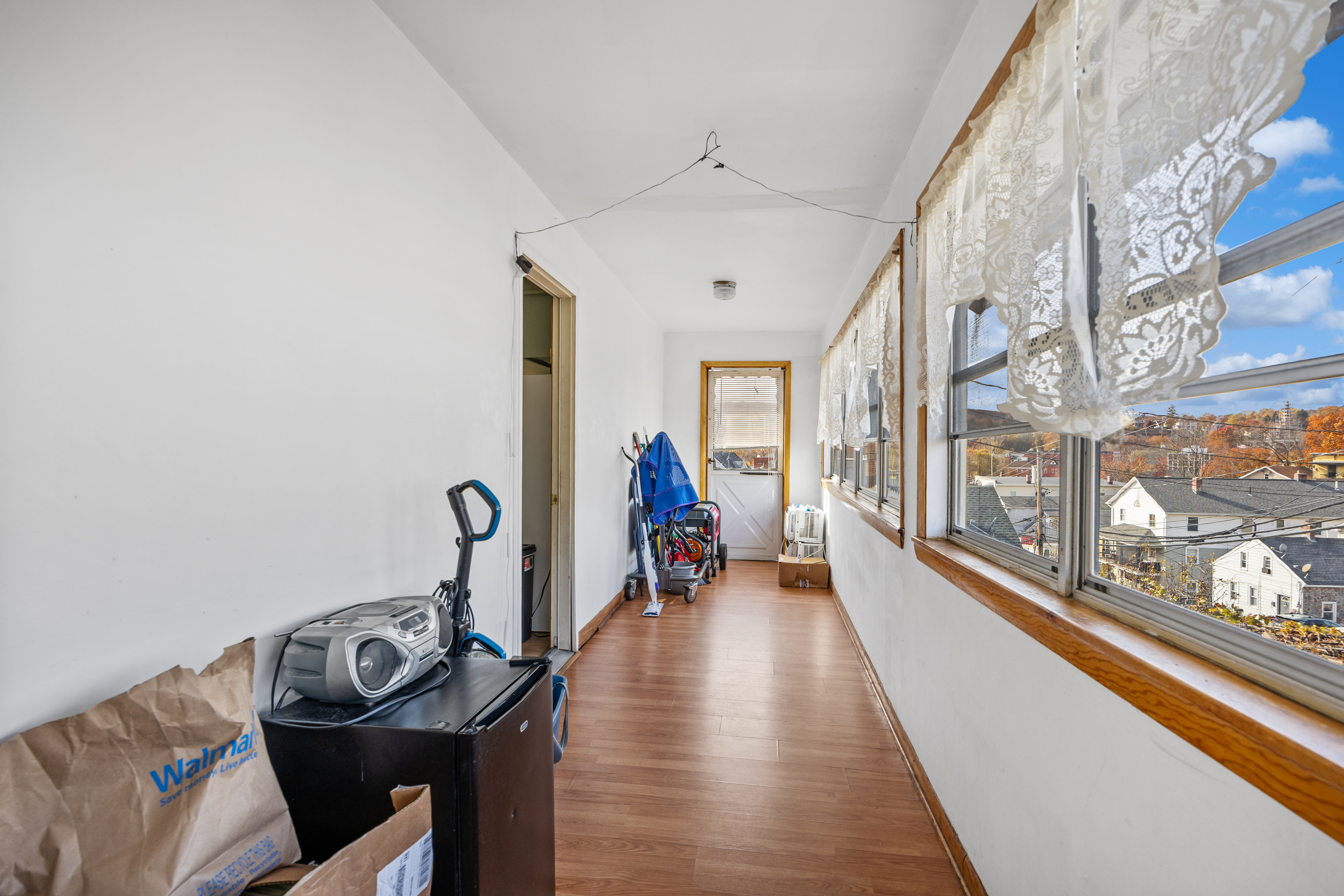 Naugatuck, Connecticut 06770, United States, 2 Bedrooms Bedrooms, ,2 BathroomsBathrooms,Residential,Active,241354