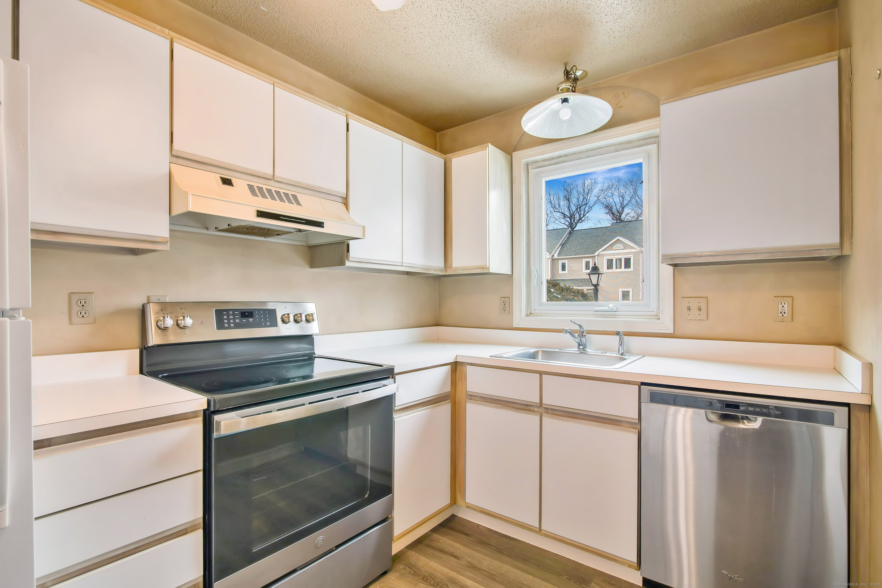 107 Oak Ridge Drive #107, Windsor Locks, Connecticut image 8