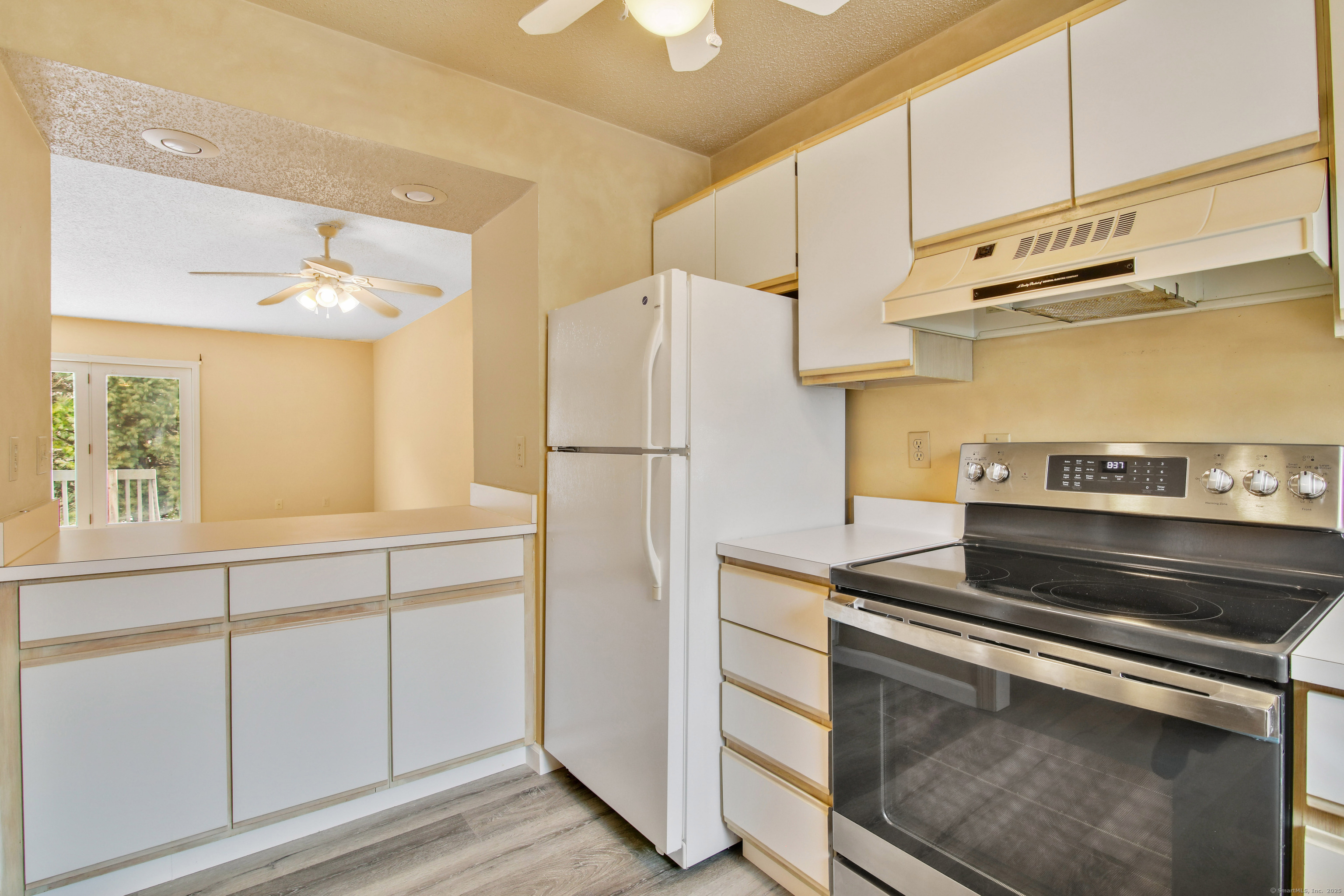 107 Oak Ridge Drive #107, Windsor Locks, Connecticut image 9