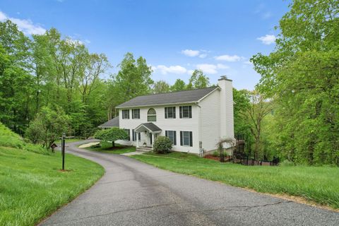 8 Austin Drive New Fairfield CT 06812