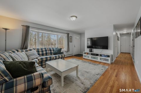 Tiny photo for 2 N Cobblers Court, East Lyme, CT 06357 (MLS # 24148303)