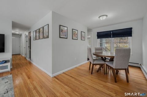 Tiny photo for 2 N Cobblers Court, East Lyme, CT 06357 (MLS # 24148303)