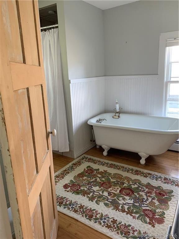 Stonington, Connecticut 06378, United States, 2 Bedrooms Bedrooms, ,2 BathroomsBathrooms,Residential,Active,10328