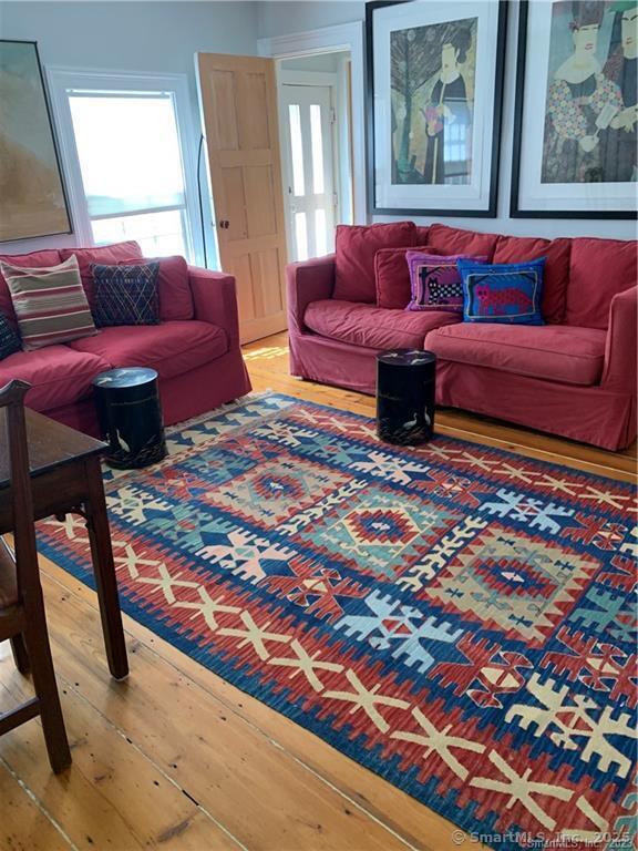 Stonington, Connecticut 06378, United States, 2 Bedrooms Bedrooms, ,2 BathroomsBathrooms,Residential,Active,10328