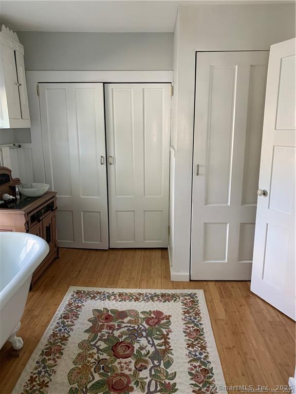 Stonington, Connecticut 06378, United States, 2 Bedrooms Bedrooms, ,2 BathroomsBathrooms,Residential,Active,10328