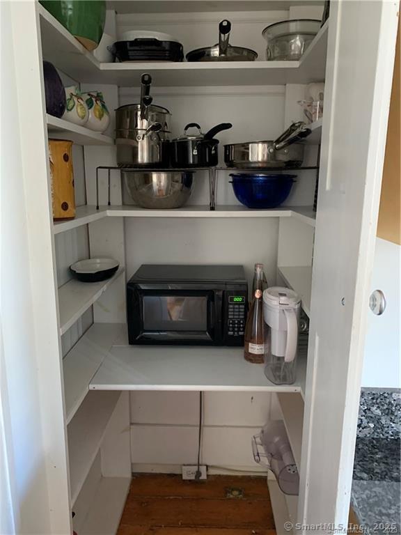 Stonington, Connecticut 06378, United States, 2 Bedrooms Bedrooms, ,2 BathroomsBathrooms,Residential,Active,10328