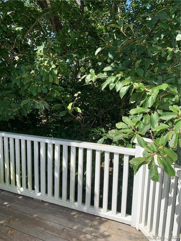 Stonington, Connecticut 06378, United States, 2 Bedrooms Bedrooms, ,2 BathroomsBathrooms,Residential,Active,10328