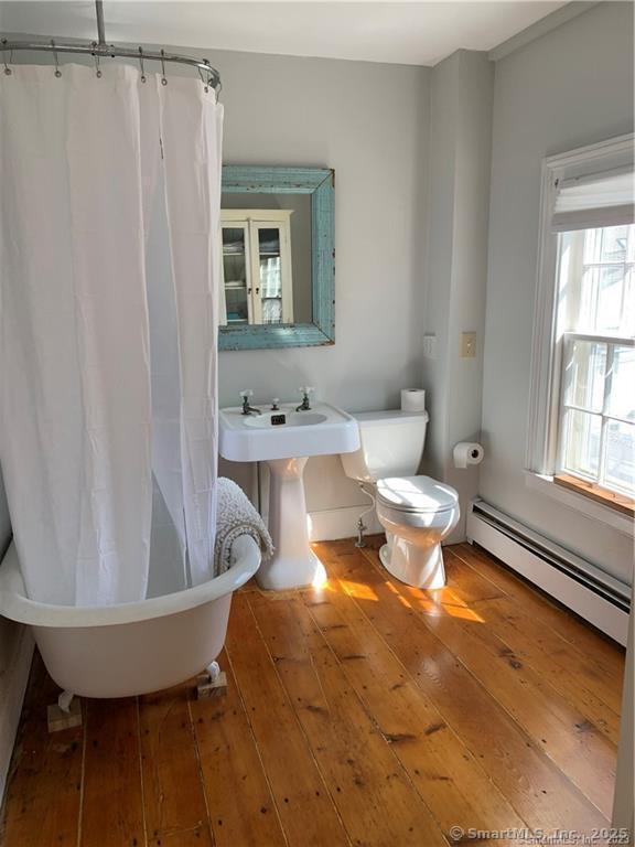 Stonington, Connecticut 06378, United States, 2 Bedrooms Bedrooms, ,2 BathroomsBathrooms,Residential,Active,10328