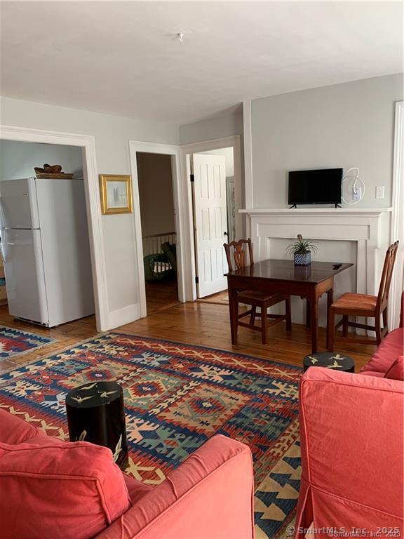 Stonington, Connecticut 06378, United States, 2 Bedrooms Bedrooms, ,2 BathroomsBathrooms,Residential,Active,10328