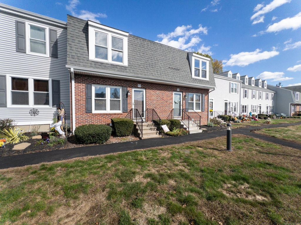 Photo of 104 Summerhill Road #104, Wallingford, CT 06492 (MLS # 24135478)