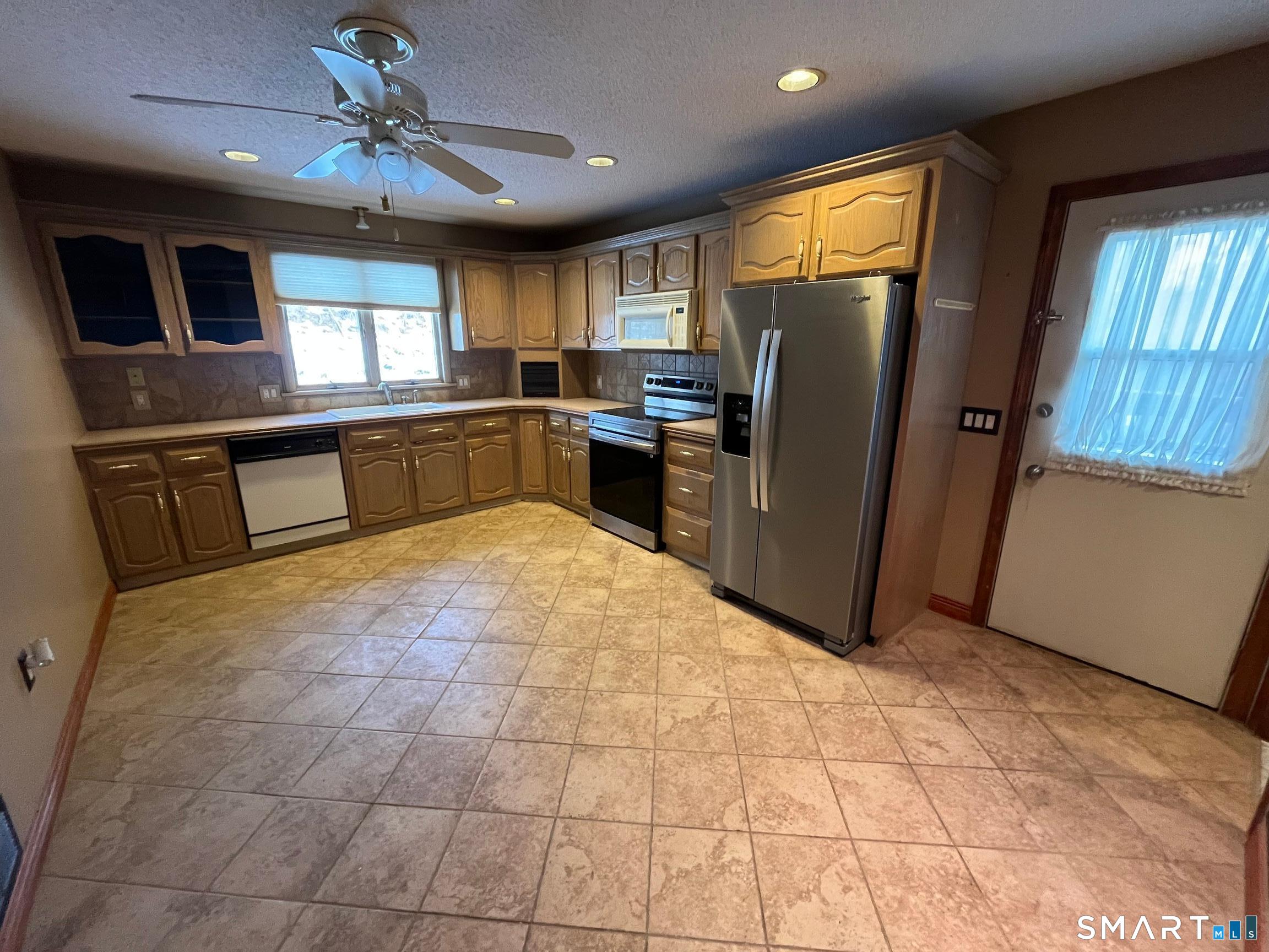 1385 Highland Avenue 20A