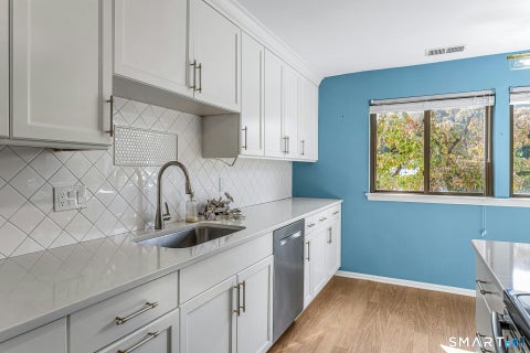 Tiny photo for 114 Rowayton Woods Drive #114, Norwalk, CT 06854 (MLS # 24211273)