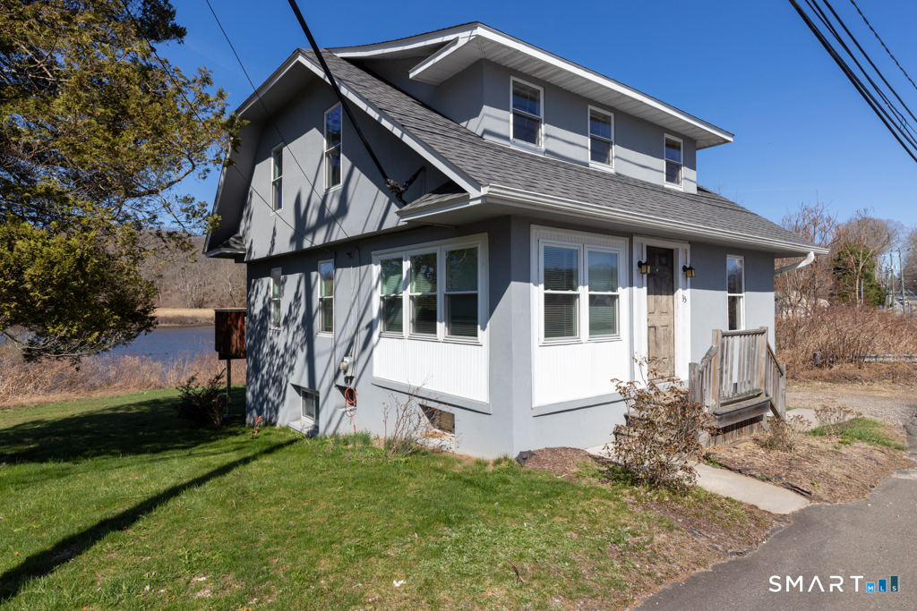 135 Middlesex Avenue