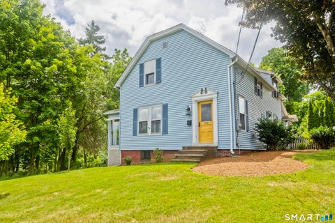 Photo of 320 Mapleton Avenue, Suffield, CT 06078 (MLS # 24214017)