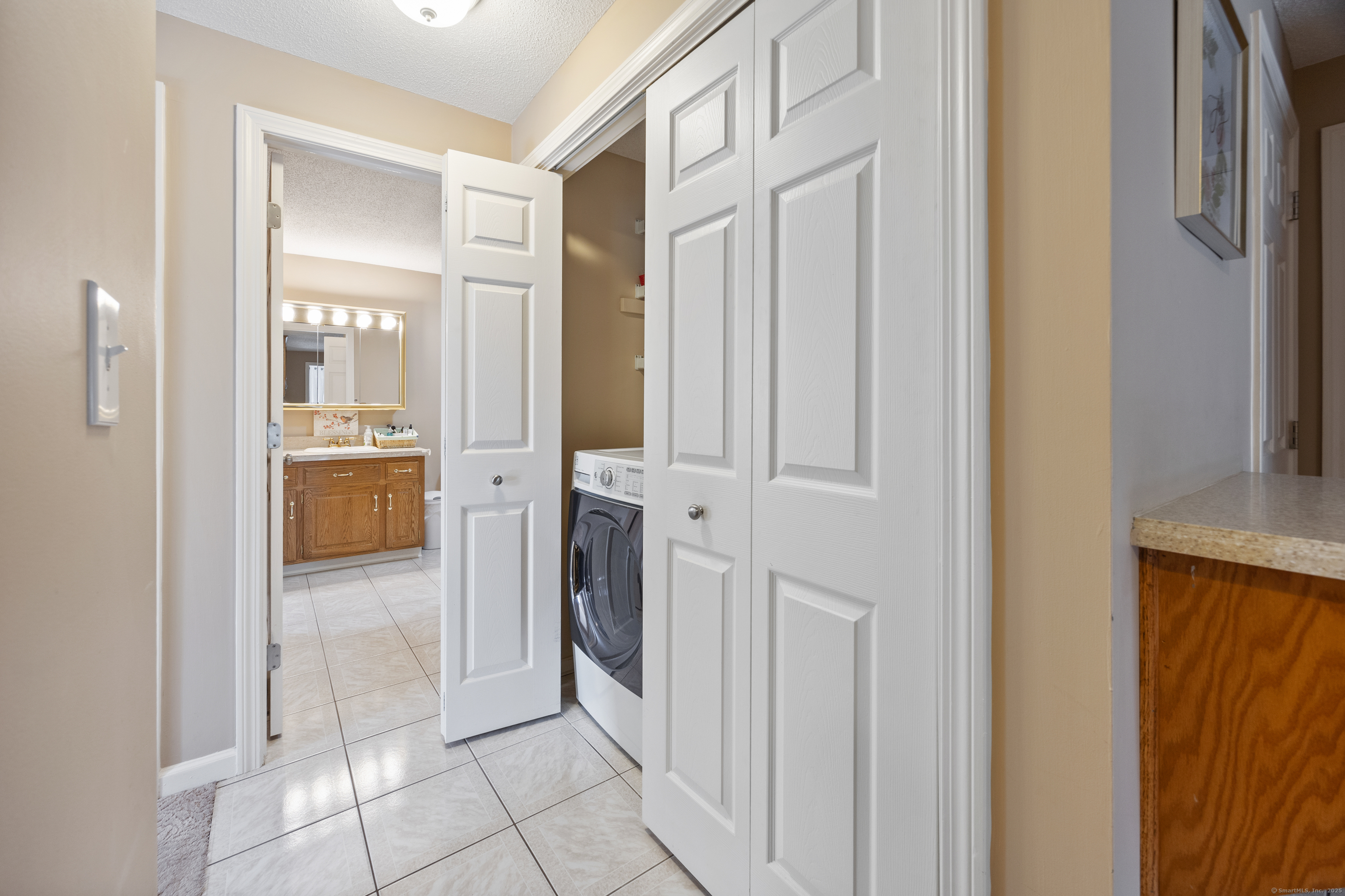697 S End Road #24, Southington, Connecticut image 11