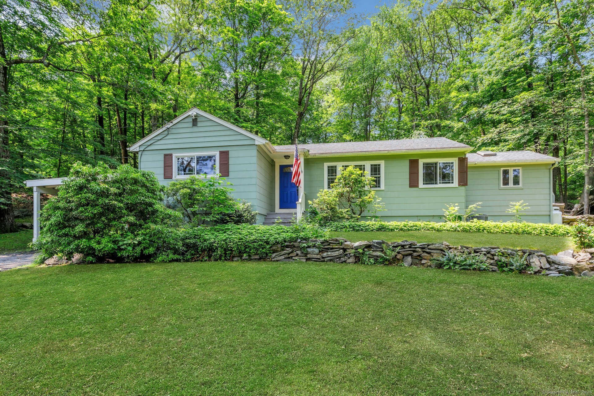 Property for Sale at Caudatowa Drive, Ridgefield, Connecticut - Bedrooms: 2 
Bathrooms: 1 
Rooms: 4  - $574,900