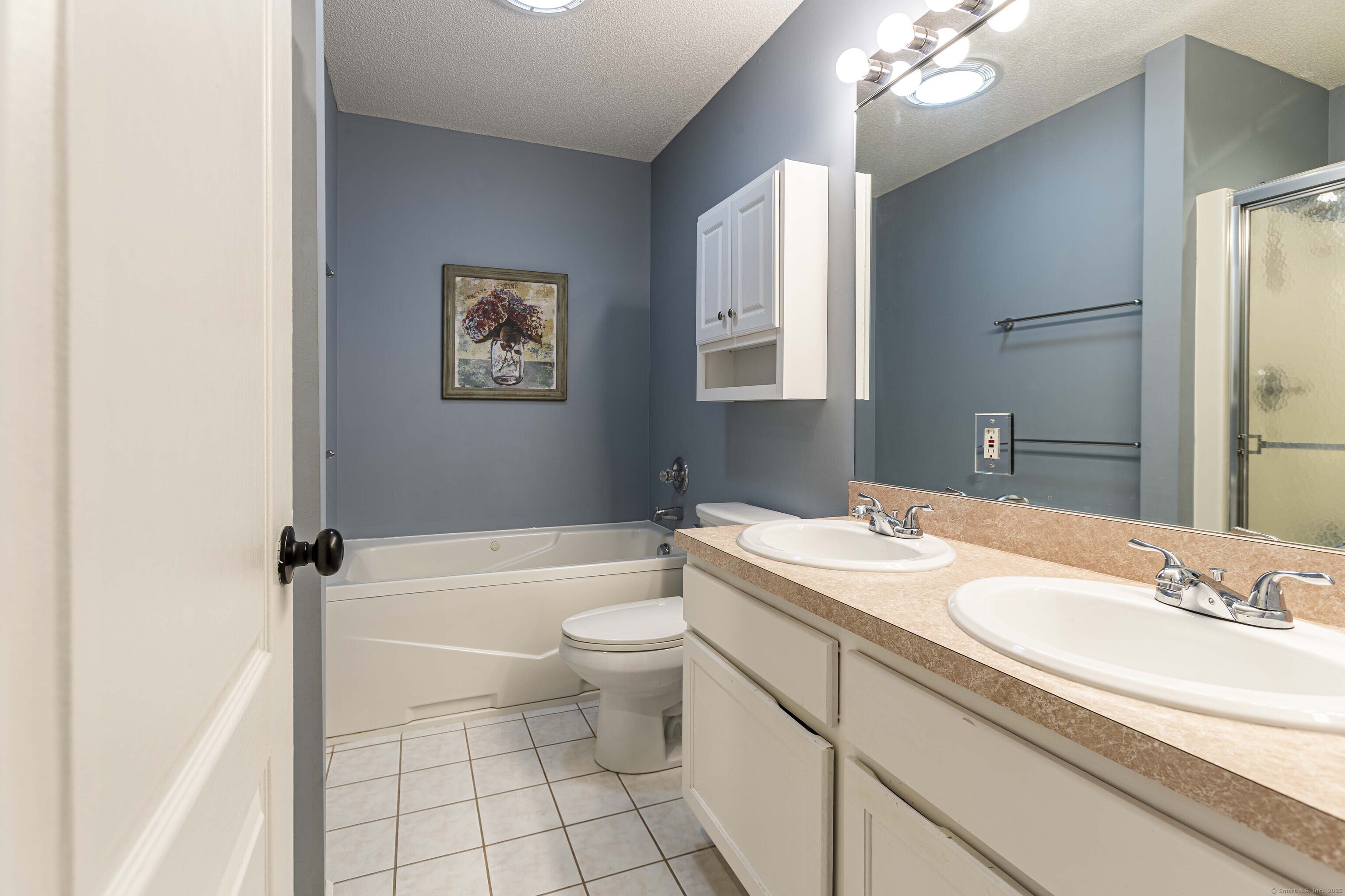 8 Bittersweet Court, Newington, Connecticut image 24