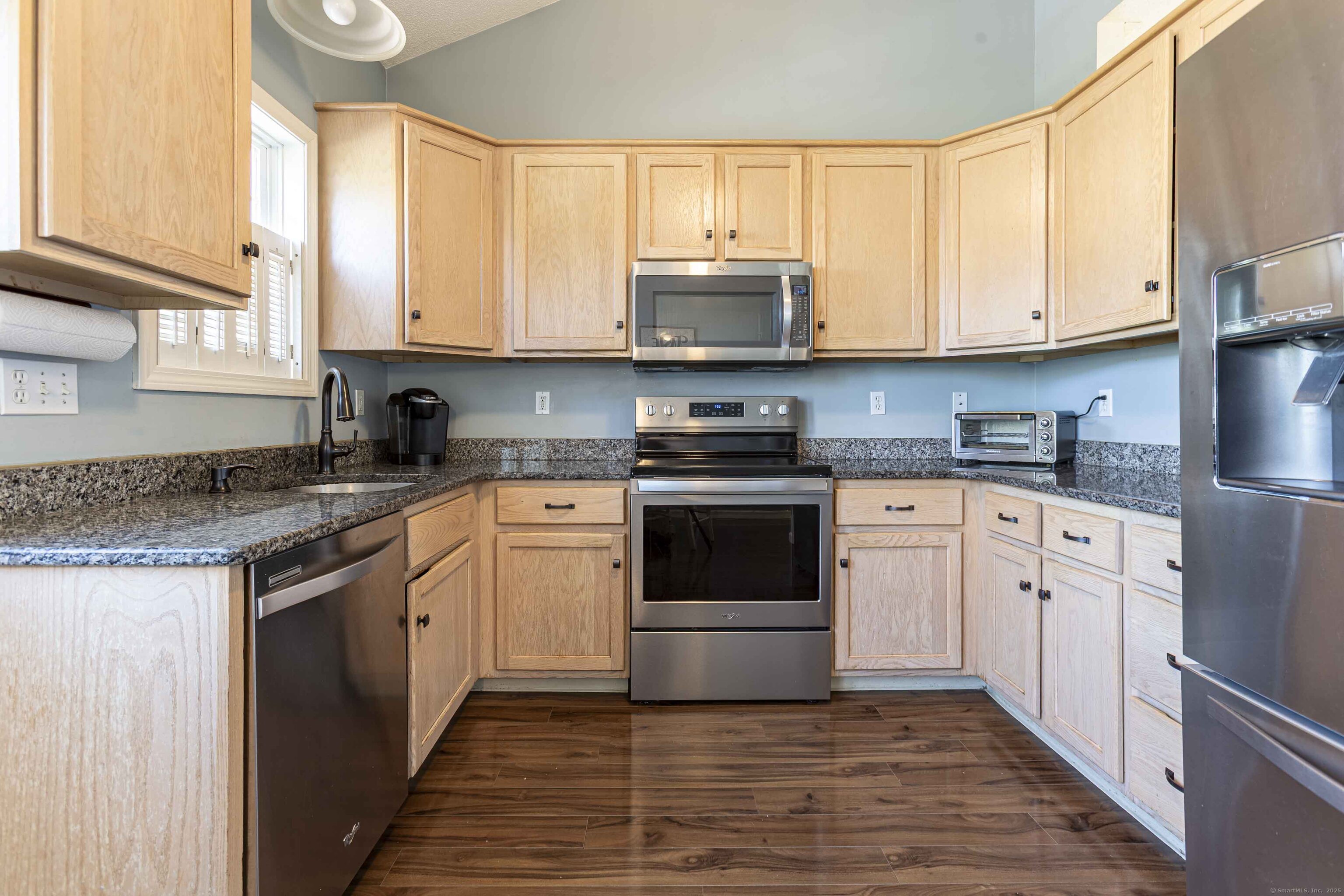 8 Bittersweet Court, Newington, Connecticut image 6
