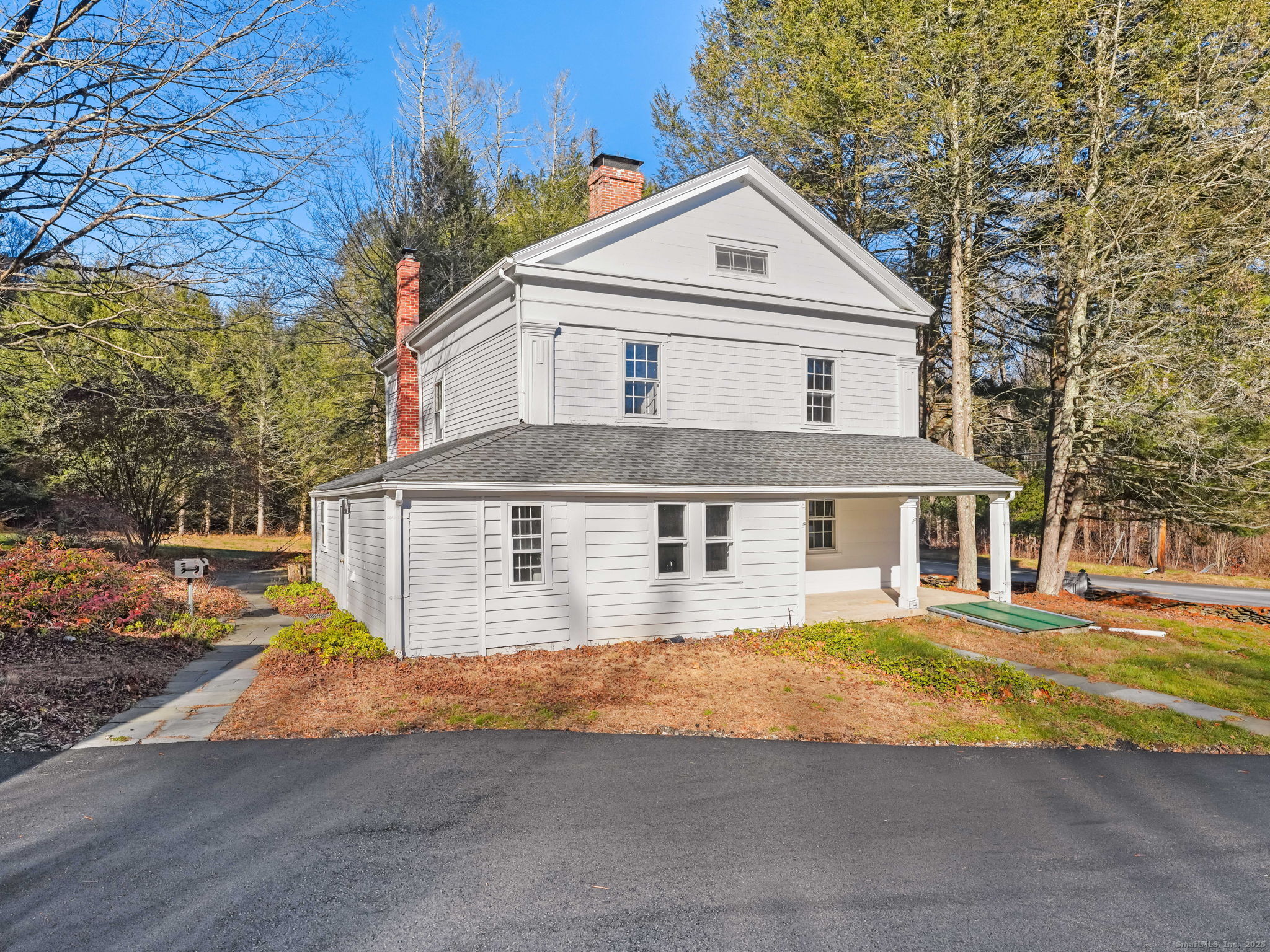 575 Black Rock Turnpike