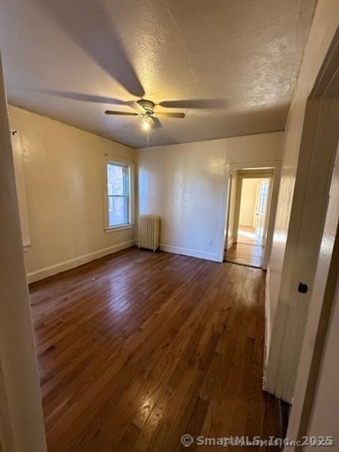MLS: 24085333