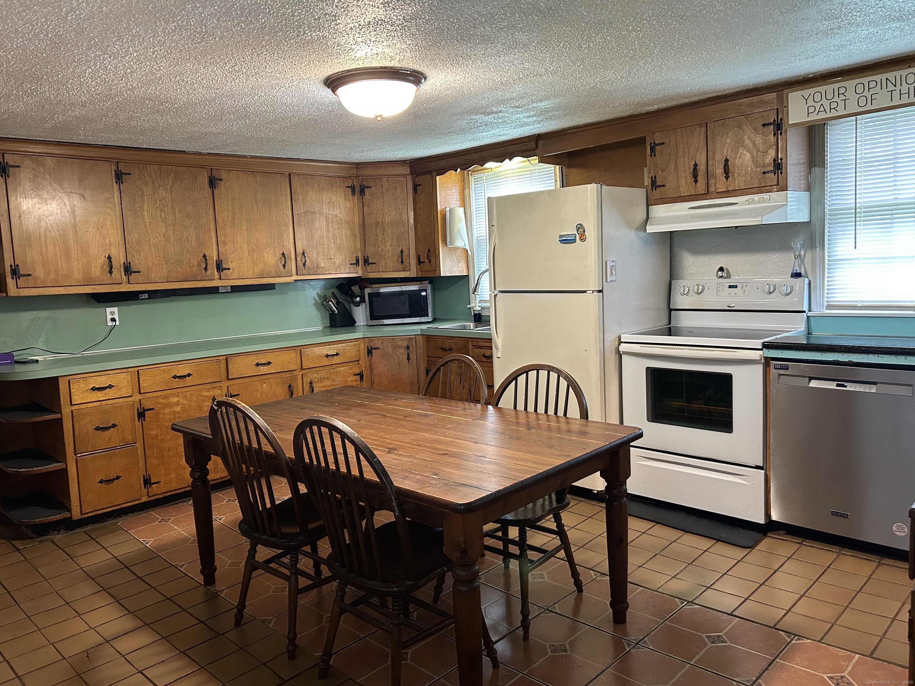 2060 Perkins Street, Bristol, Connecticut image 9